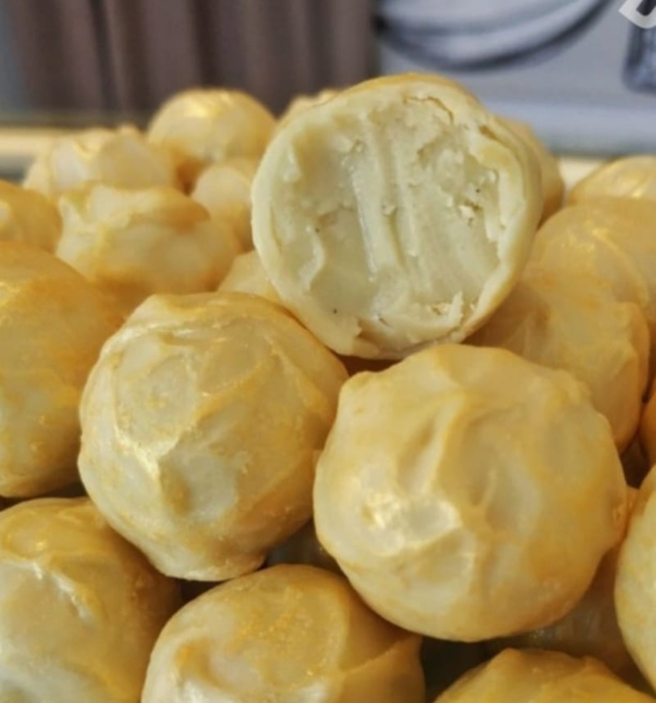 Трюфель на белом шоколаде с сыром Горгонзола